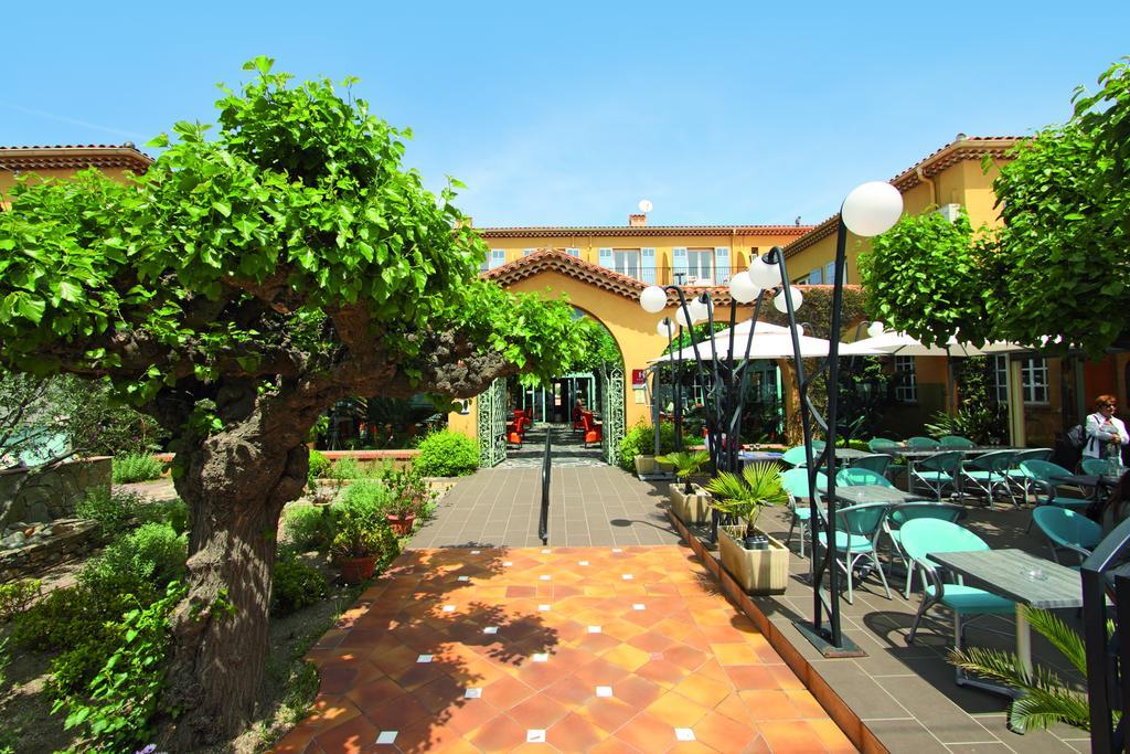 לס איסאמברה Hotel Le Provencal Logishotels מראה חיצוני תמונה