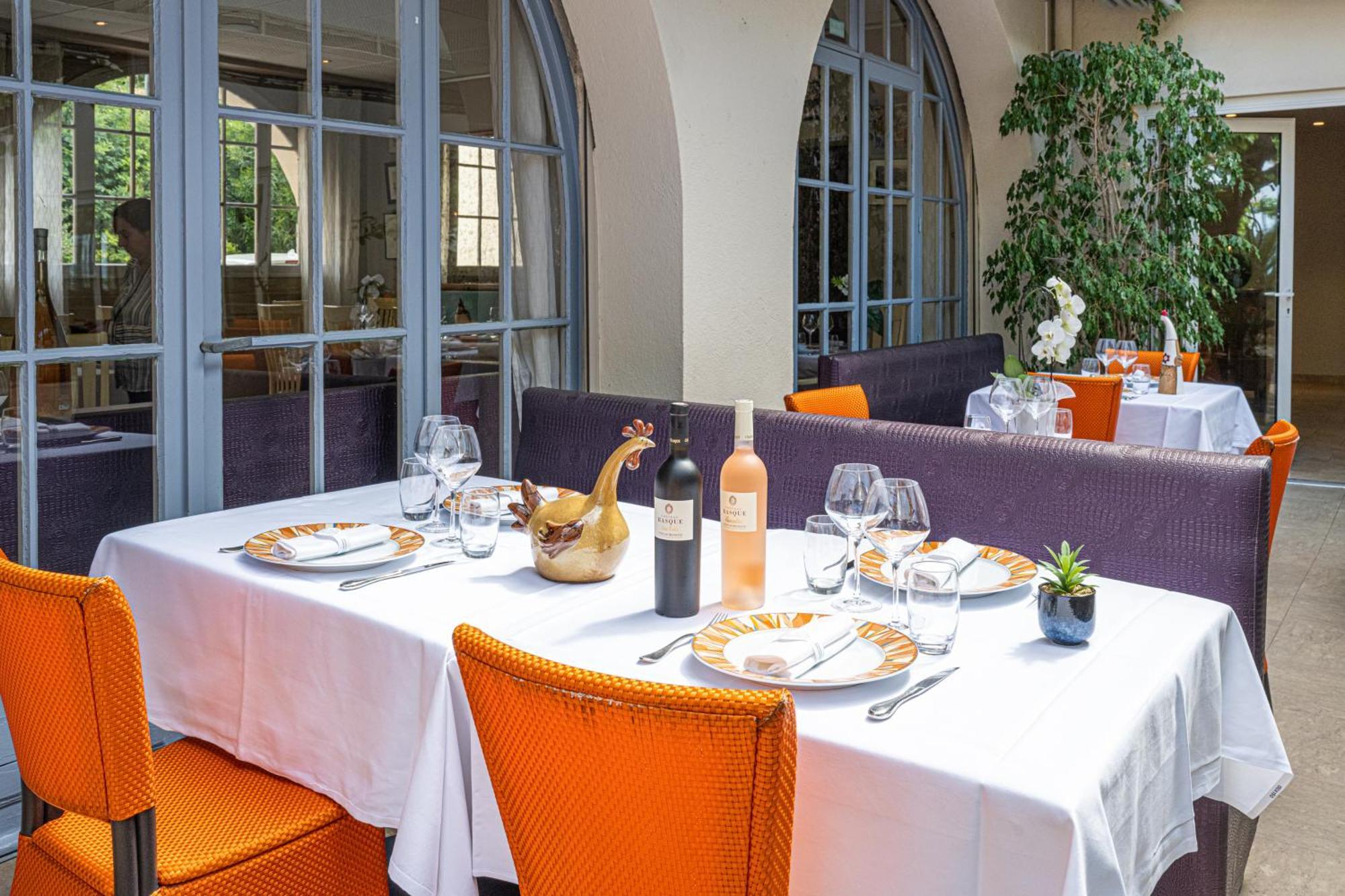 לס איסאמברה Hotel Le Provencal Logishotels מראה חיצוני תמונה