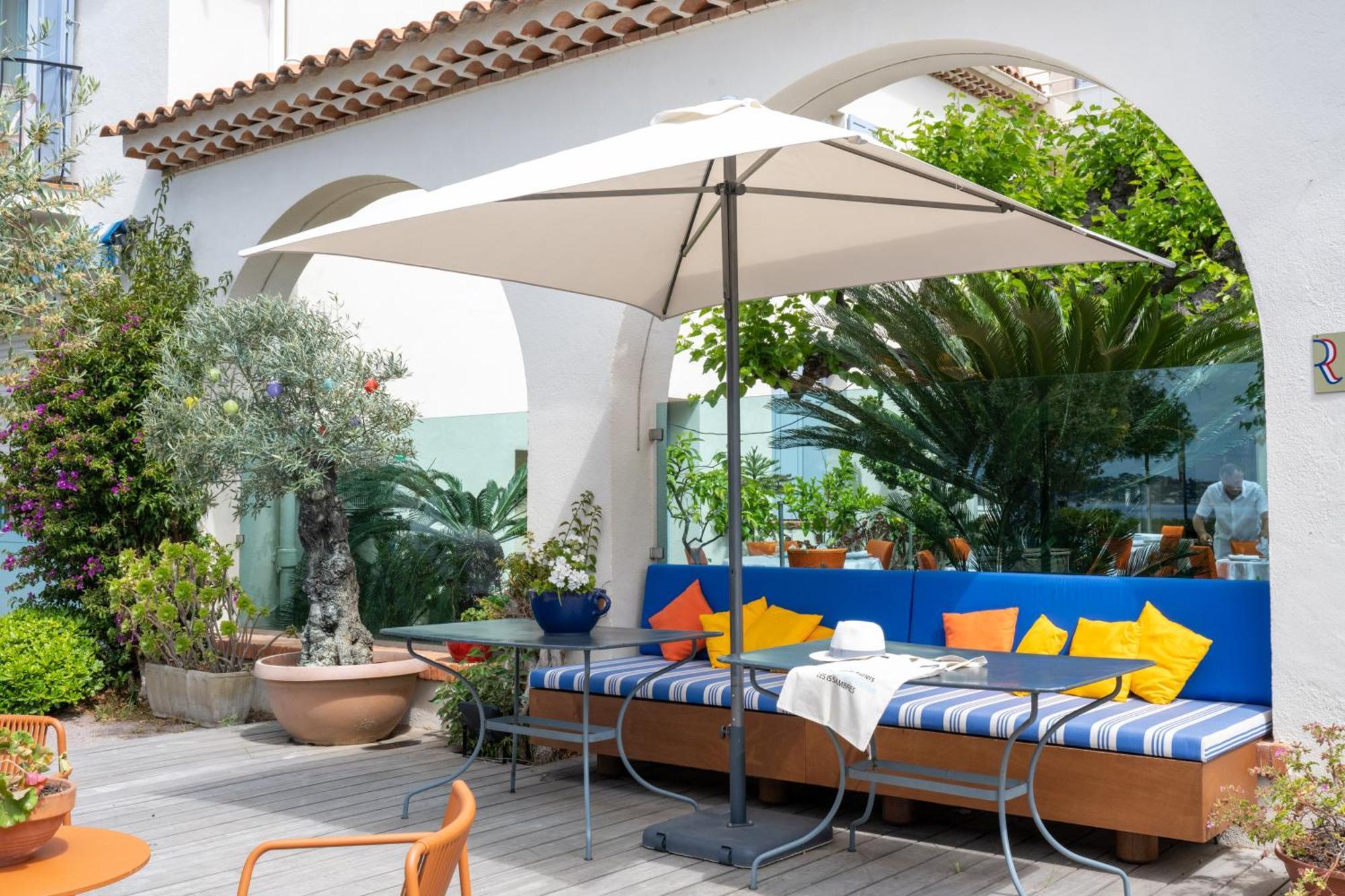 לס איסאמברה Hotel Le Provencal Logishotels מראה חיצוני תמונה