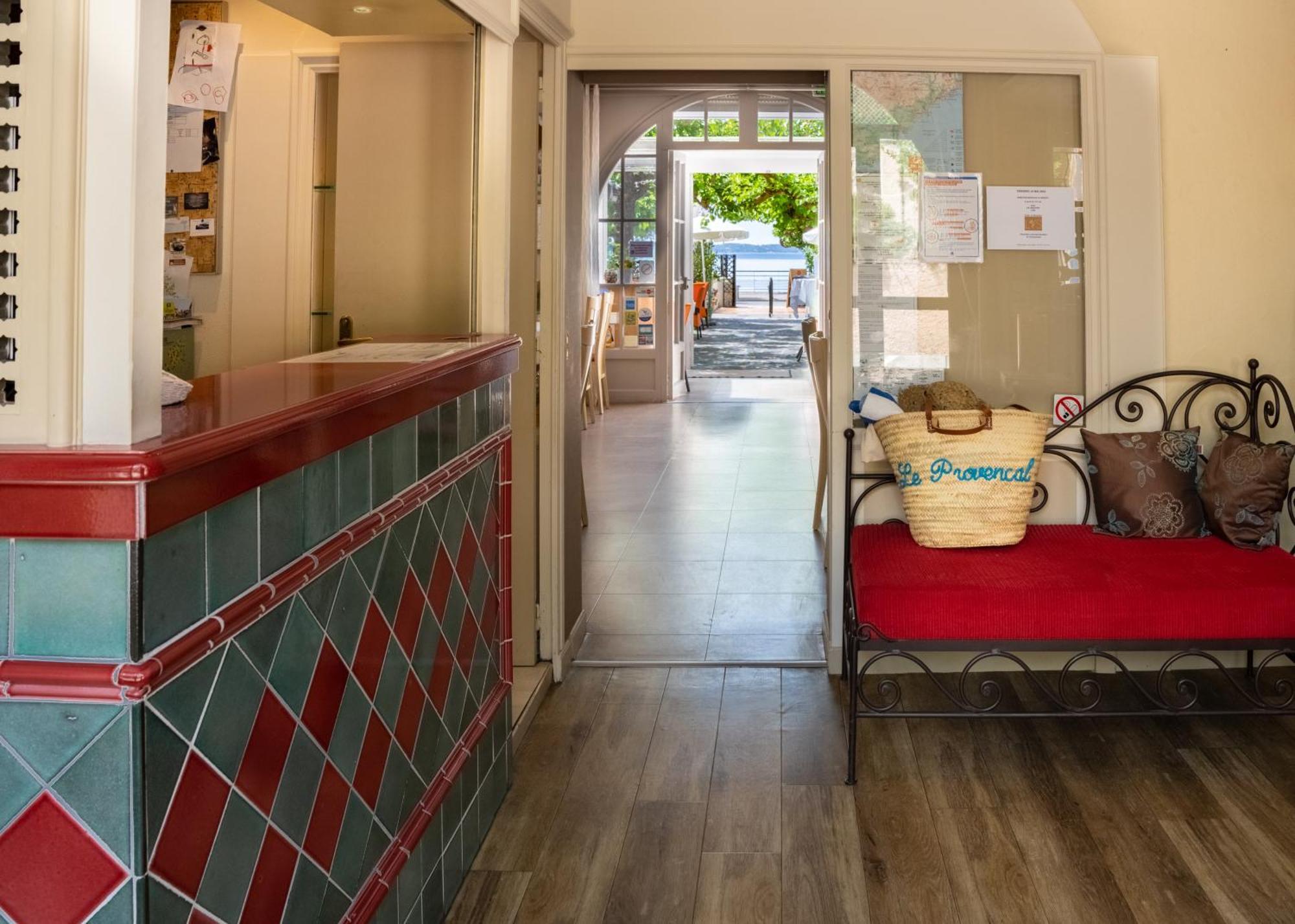 לס איסאמברה Hotel Le Provencal Logishotels מראה חיצוני תמונה